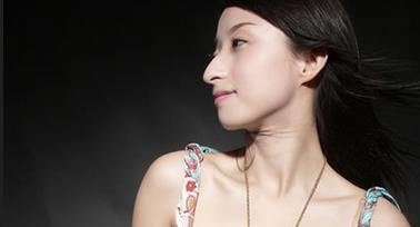 女人鼻頭有肉這個面相好不好,鷹鉤鼻的女人還不好(圖文)