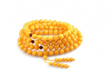 帶蜜蠟有什么好處，女人戴蜜蠟要注意什么