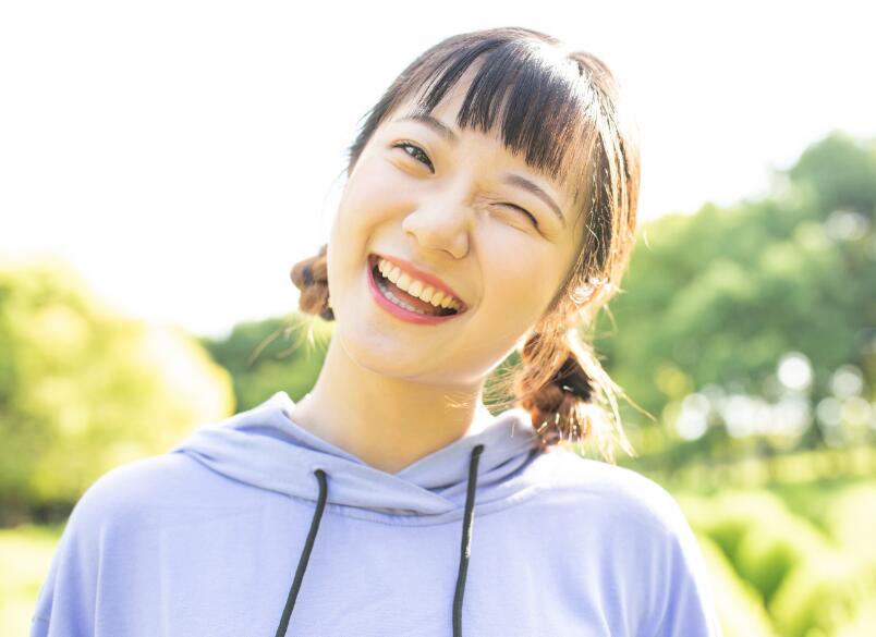 女人夢見自己大笑出聲是什么意思 夢見自己大笑出聲預兆什么