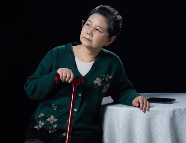 孕婦夢見死去的老人是什么意思 夢見死去的老人預兆什么