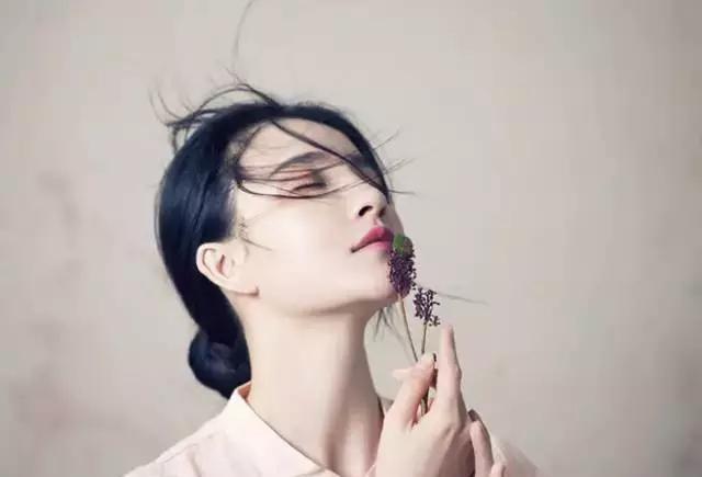眉骨低的人非常的懶散？眉骨低的人人緣好？(圖文)