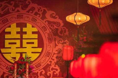 2021年屬牛本命年穿什么顏色好,牛年本命年五行開運幸運色