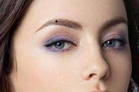女人左眉毛上長(zhǎng)有痣命運(yùn)好不好 ？