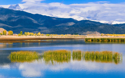 2020年農(nóng)歷五月初五出生缺土男孩名字(圖文)