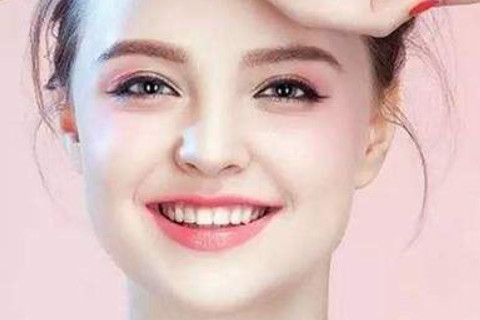 法令紋過深的女人運勢分析