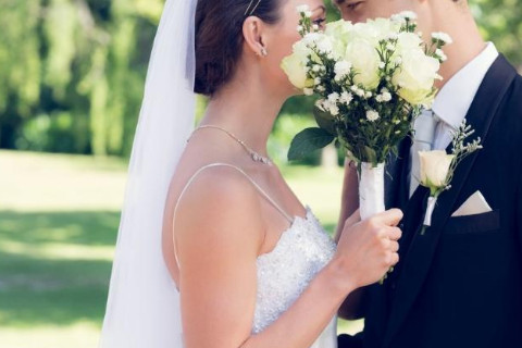 做夢夢見人家結(jié)婚
