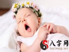 給寶寶取名字考慮到難題要全方位!八字五行、實(shí)際意義、字型等都需考慮到