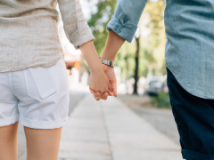 徐時生的老太太和男孩的八字相配嗎？結(jié)婚怎么樣