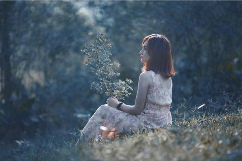 眼睛凹陷的人面相好不好 正財(cái)運(yùn)如何呢