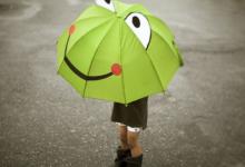 夢見下雨打傘傘破了是什么意思