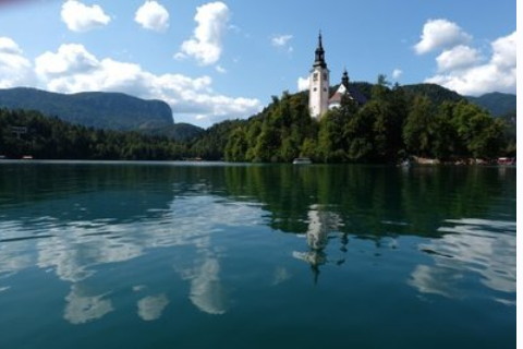 丙子年生人2023年運勢?丙子年生澗下水命女