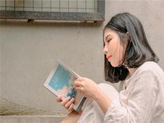 女人額頭窄面相