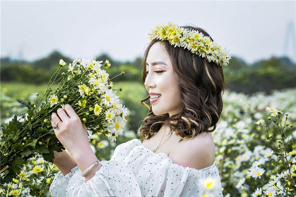 從面相妻妾宮看男女桃花運,妻妾宮凹陷怎么化解