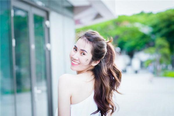 面相學如何辨識拜金女,真正的拜金女
