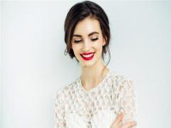 桃花多到爆的女人長什么面相,桃花很多的女生