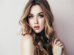 兩眼之間有痣靠近右眼,兩眼之間有痣的女人好嗎?