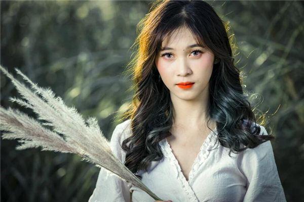 夢見小狗咬手了 夢見小狗咬我的手