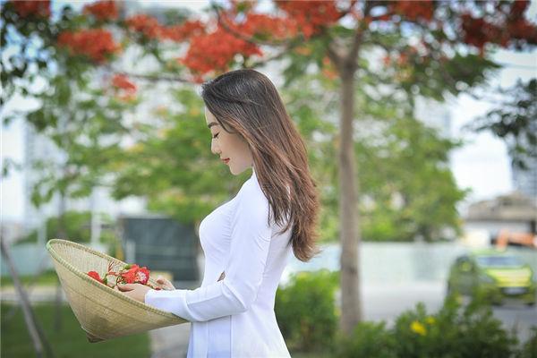 女人嘴角下垂面相到底如何分析,女性嘴角下垂面相好嗎