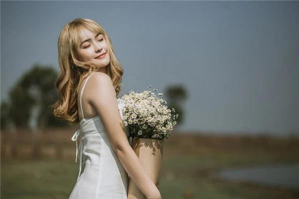 手相呈火型的女人命運