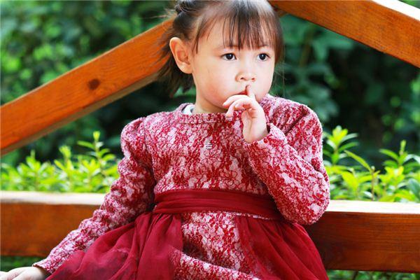周公解夢夢到和兒子一起過河 夢見和兒子一起游泳是什么預(yù)兆