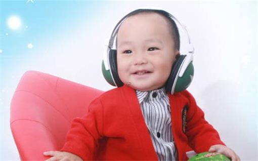 男孩姓董取什么名字好 有修養(yǎng)的男寶寶名字