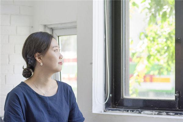 女手相婚姻線是那條