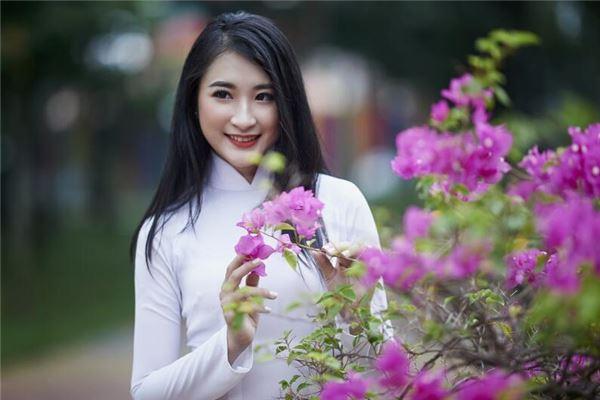 手相看哪些女子魅力迷人