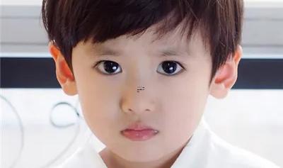 夢見自己拿著一把鐵鍬 夢手拿鐵鍬 夢見自己拿著一把鐵鍬 夢手拿鐵鍬