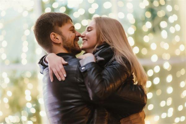 有哪些面相的男人最疼老婆？,男人4種面相最苦命