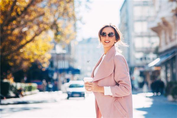 容易招惹爛桃花的面相 容易招惹爛桃花的面相