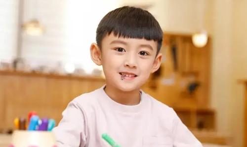 周公解夢夢見好多蟲子在家爬 夢見好多蟲子在家里是什么意思