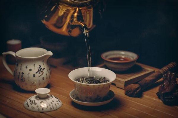 夢(mèng)見地裂縫有什么征兆