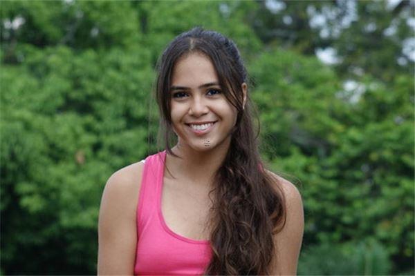 啥面相的女生容易為愛癡狂,什么面相女受寵