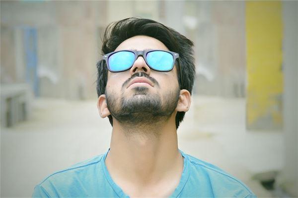 女人面相學:女人鼻子大代表什么,女人鼻子大代表什么好不好 女人面相學:女人鼻子大代表什么,女人鼻子大代表什么好不好