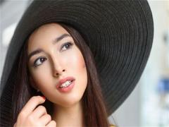 印堂生辰紋的女人面相好不好,印堂是八字紋的女人什么意思