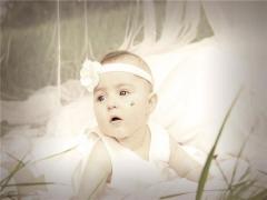 感情線上出現(xiàn)十字紋,感情線上面有十字紋