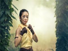 左上嘴角長痣的女人怎么樣,左上方嘴角長痣是什么痣